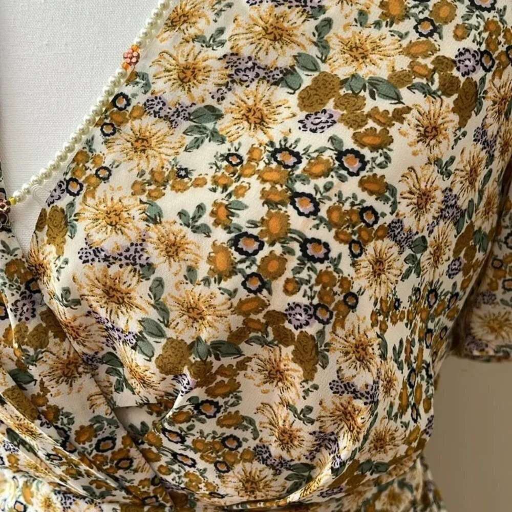 [XS]ASTR The Label Floral Ruched SS Summer Mini Dress - Picture 5 of 15